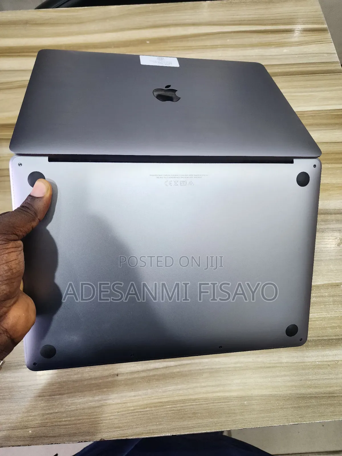 Laptop Apple MacBook Pro 2022 M2 8GB Apple M2 SSD 256GB