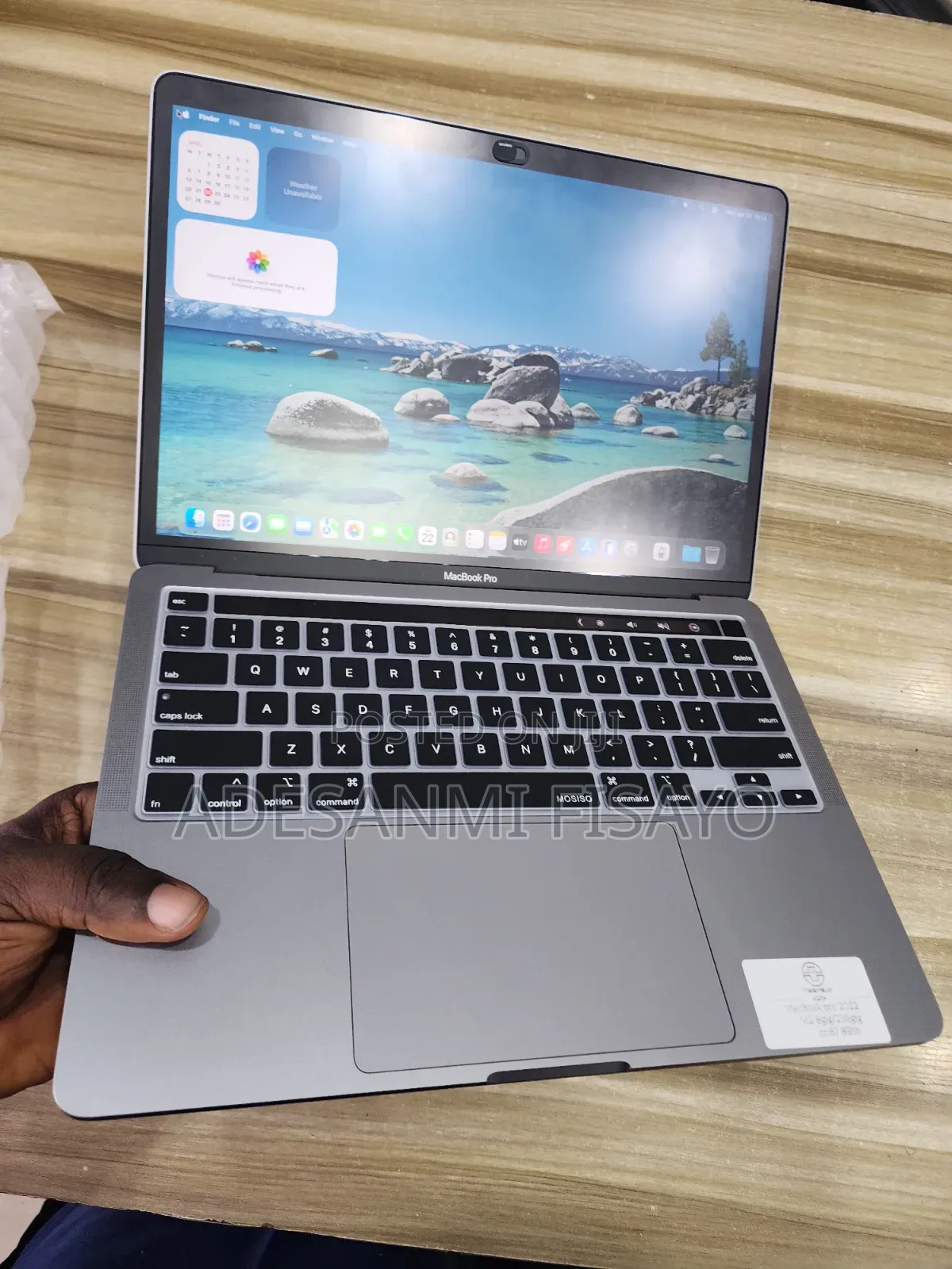 Laptop Apple MacBook Pro 2022 M2 8GB Apple M2 SSD 256GB