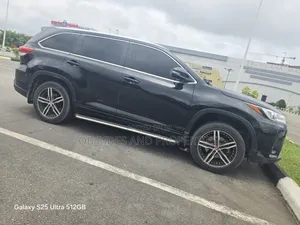 Toyota Highlander 2016 Black