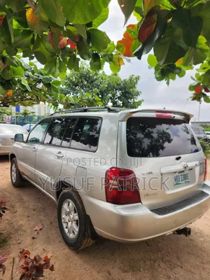 Toyota Highlander 2002 Silver