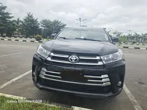 Toyota Highlander 2016 Black