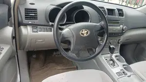 Toyota Highlander 2010 White