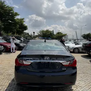 Hyundai Sonata Limited Sedan FWD (2.4L 4cyl 6A) 2012 Black