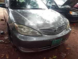 Toyota Camry 2004 Gray