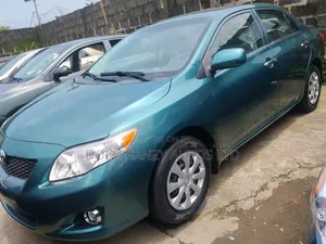 Toyota Corolla 2010 Green