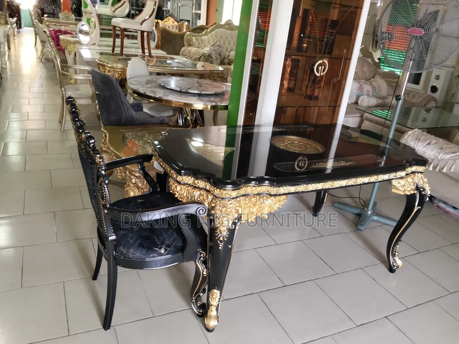 By 6 Sitters Black Royal Dining