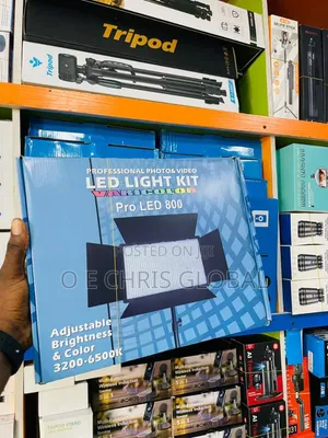 Pro LED 800 With Stand,charger, Battery, Adapter and Rotator