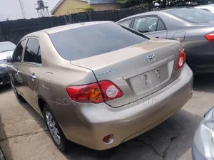 Toyota Corolla 2009 Gold
