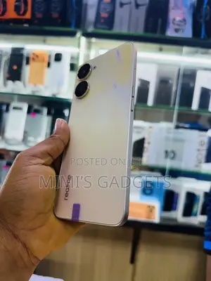 Realme V30 128 GB
