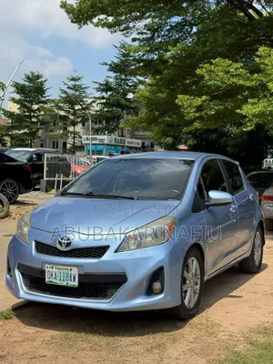 Toyota Yaris 2013 Blue