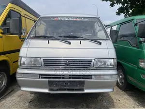 Mitsubishi L300 2010 Silver