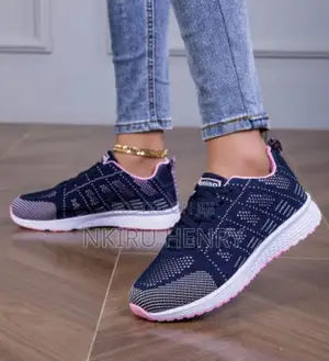 Women's Fashion Light Weight and Comfortable Sneakers/Running Shoes