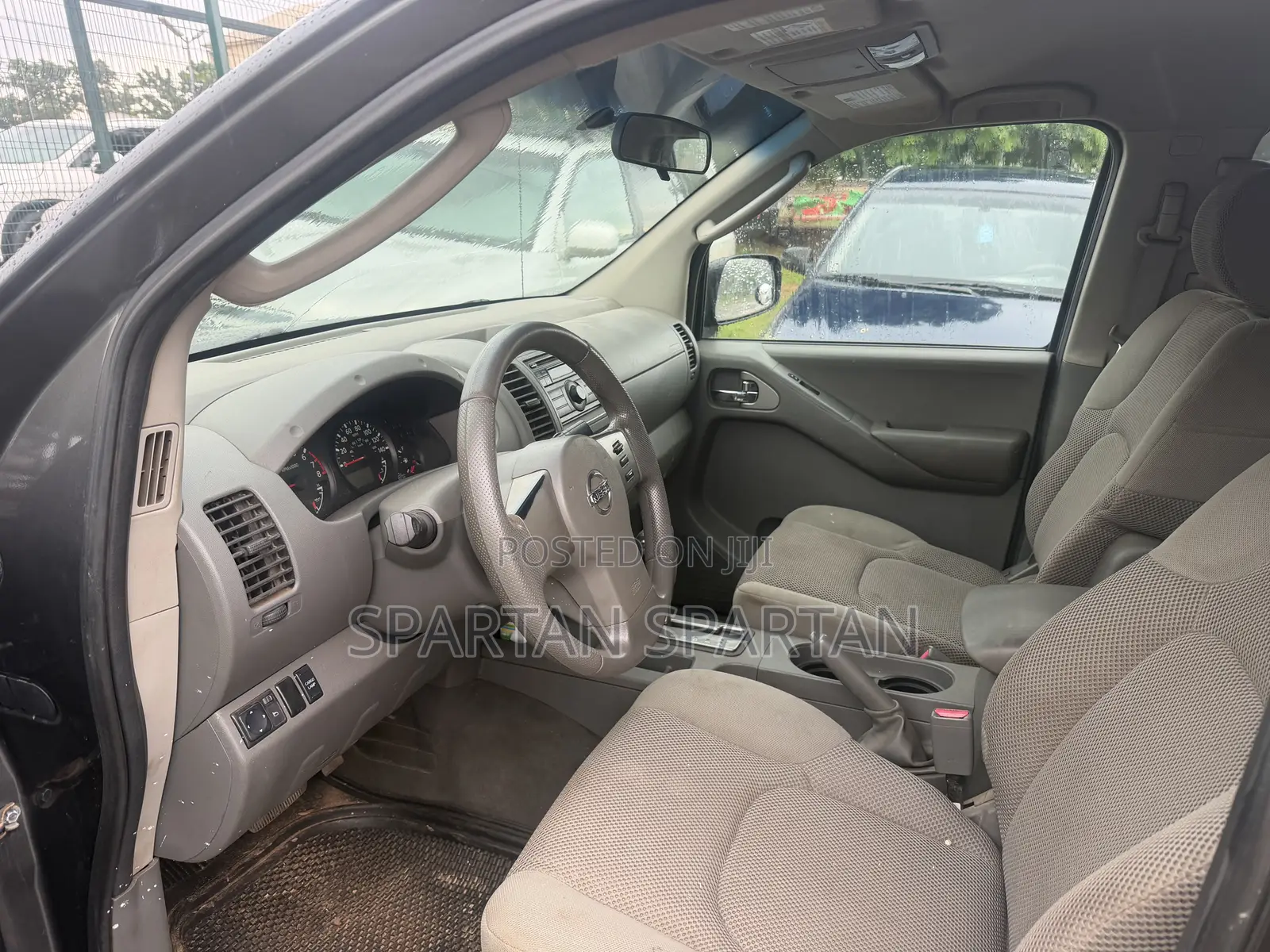 Nissan Frontier 2009 Gray