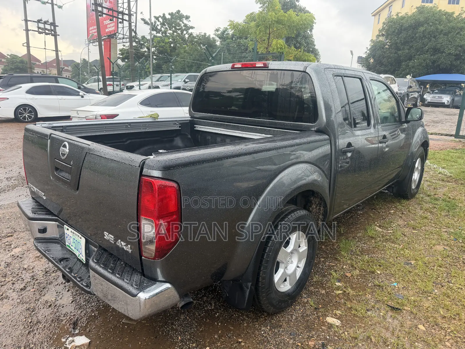 Nissan Frontier 2009 Gray