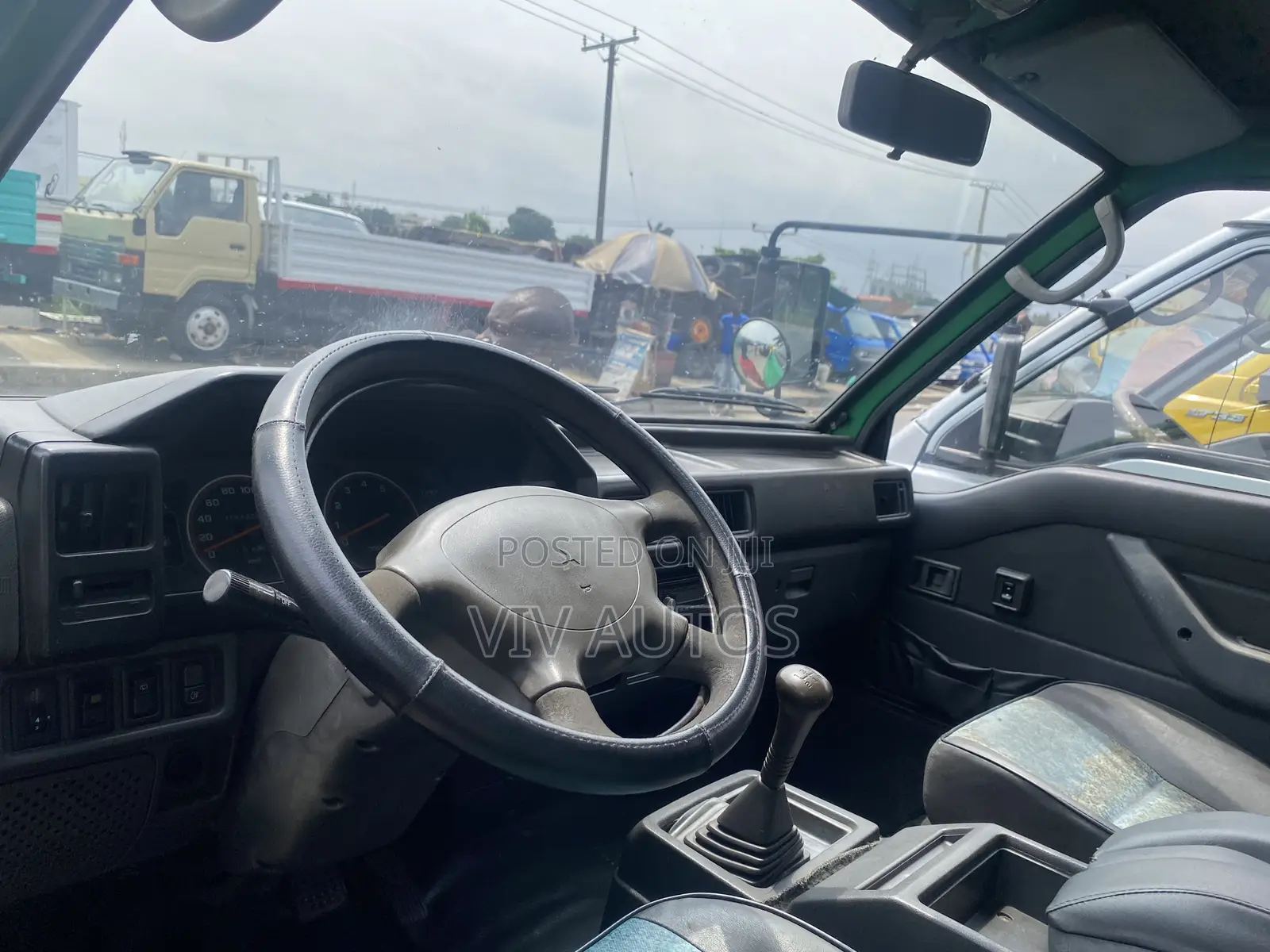 Mitsubishi L300 2000 Green
