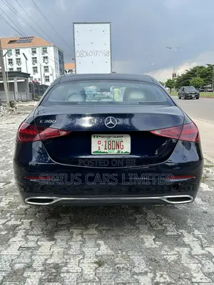 Mercedes-Benz C300 2022 Blue