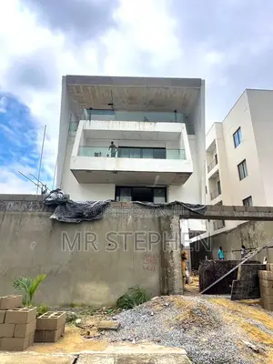 5bdrm Duplex in Banana Island for sale