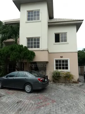 3bdrm Block of Flats in Lekki Phase 1 for rent