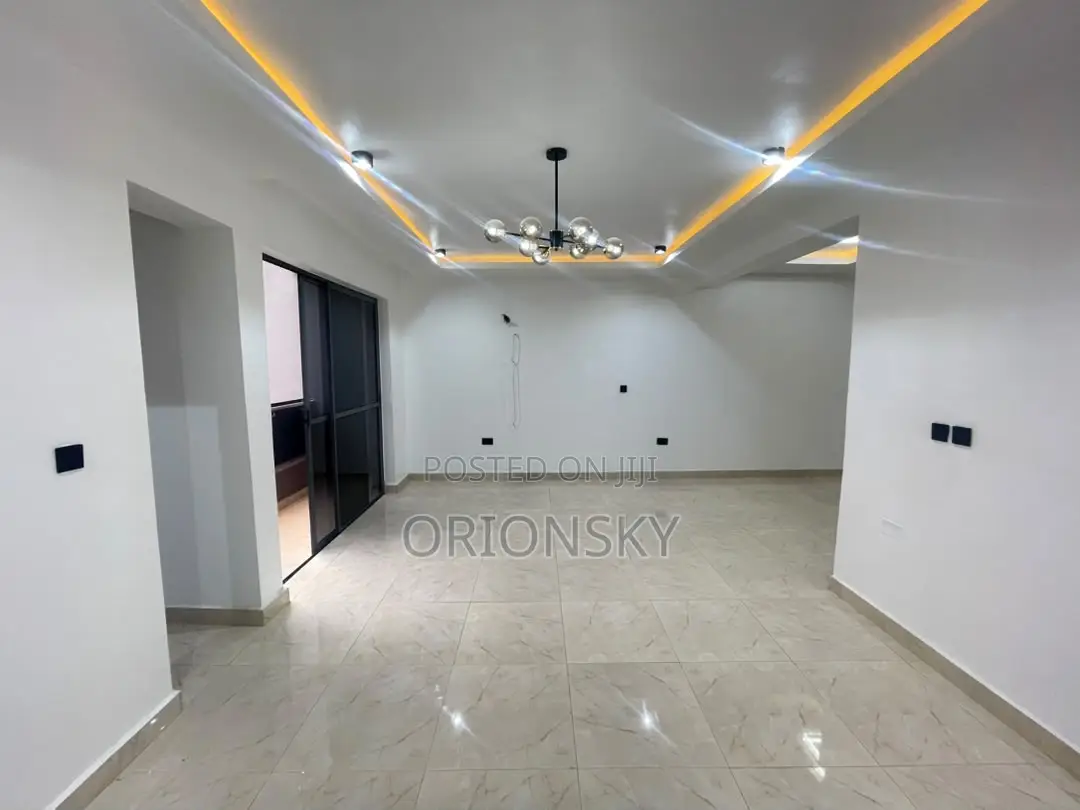 4bdrm Duplex in Bode Thomas for sale