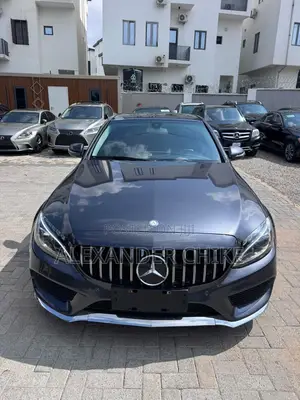Mercedes-Benz C300 Luxury Sedan RWD (2.0L 4cyl 7A) 2016 Gray