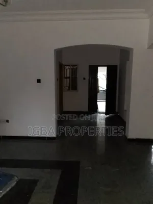 3bdrm Block of Flats in Lekki Phase 1 for rent