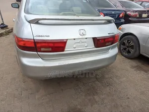 Toyota Camry 2001 Silver