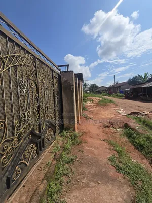 5bdrm House in Briansbrain, Benin City for sale