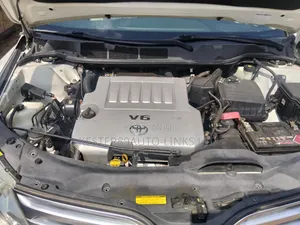 Toyota Venza 2011 White