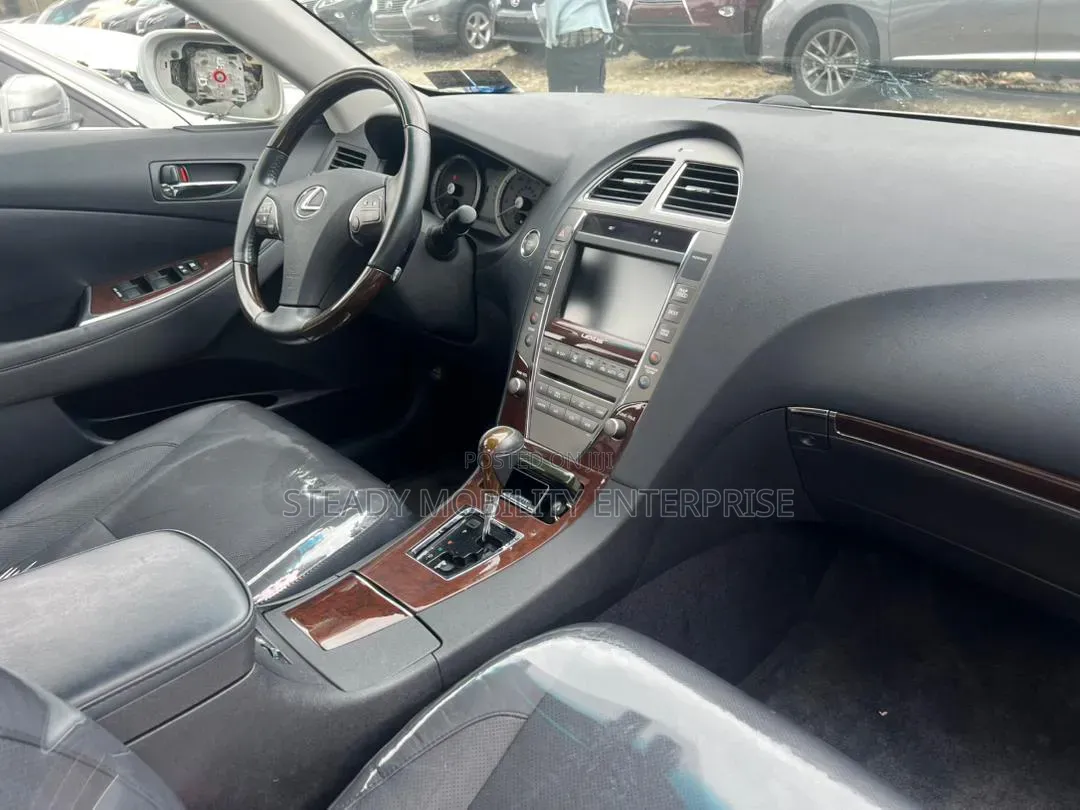 Lexus ES 2012 Silver