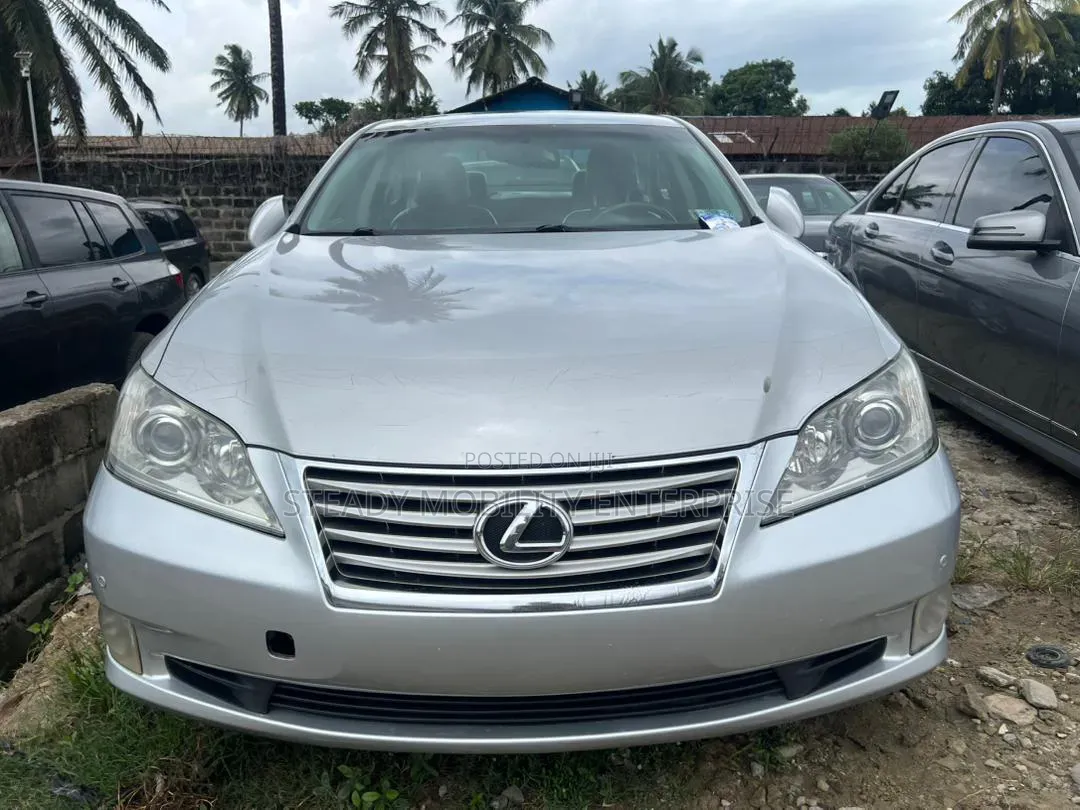 Lexus ES 2012 Silver