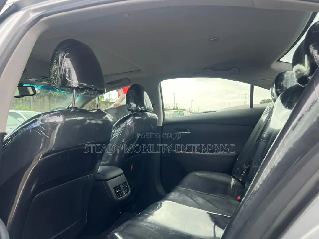 Lexus ES 2012 Silver