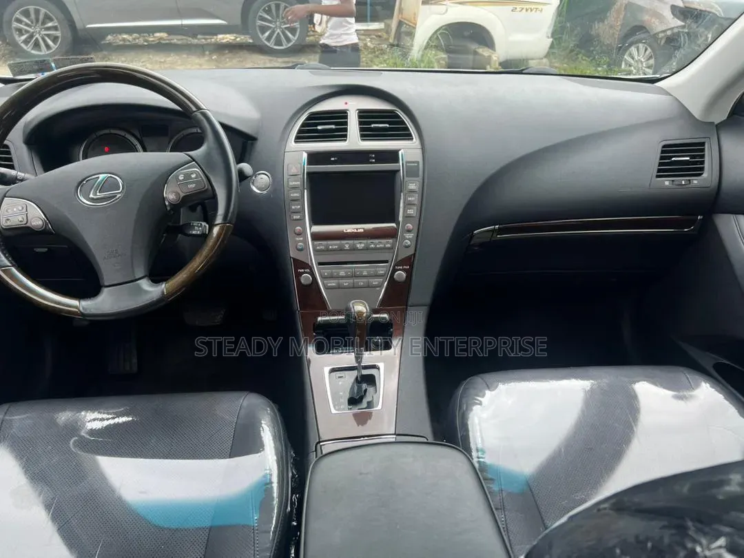 Lexus ES 2012 Silver