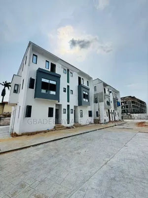 4bdrm Duplex in Opebi, Ikeja for sale