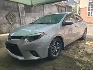 Toyota Corolla S Premium 4dr Sedan (1.8L 4cyl CVT) 2014 Silver