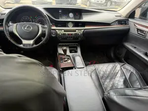 Lexus ES 2013 Black