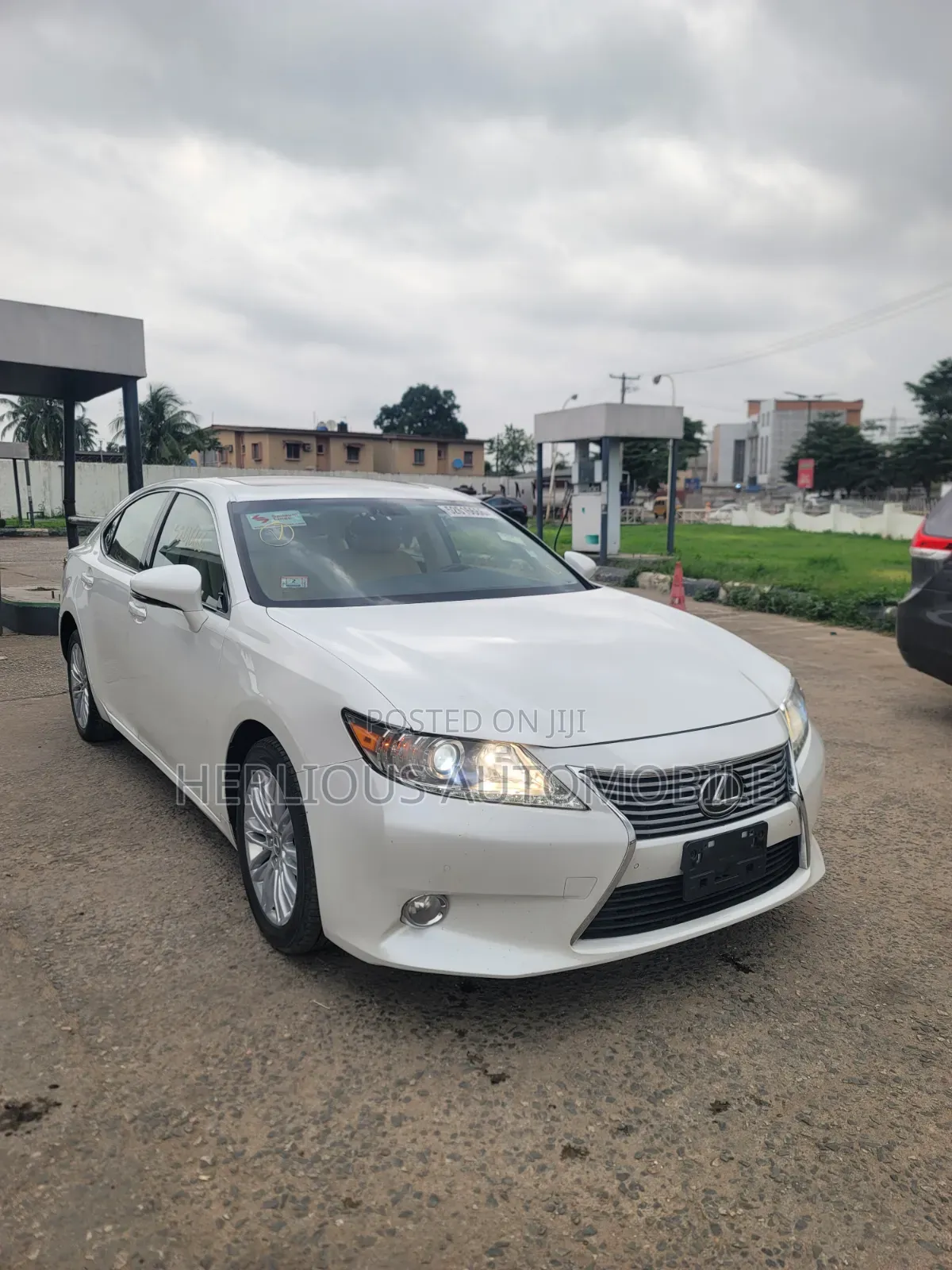 Lexus ES 2013 White