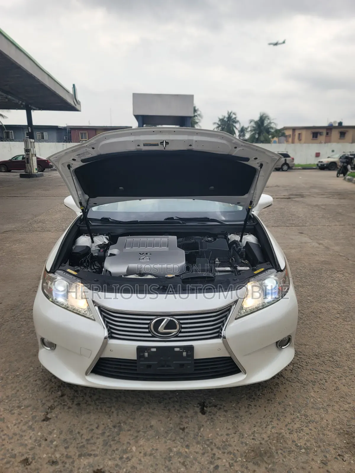 Lexus ES 2013 White