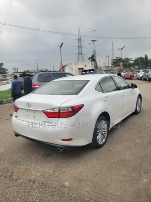 Lexus ES 2013 White