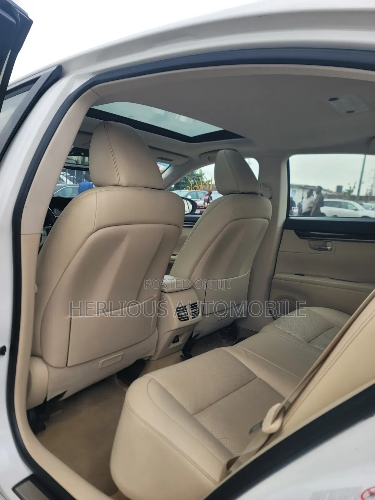 Lexus ES 2013 White