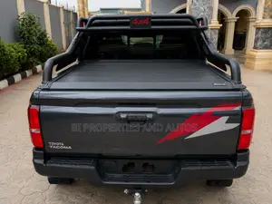 Toyota Tacoma 2025 Gray