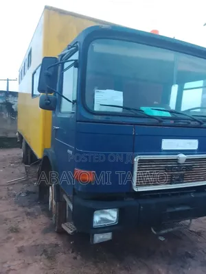Man Diesel Truck 2004 Blue
