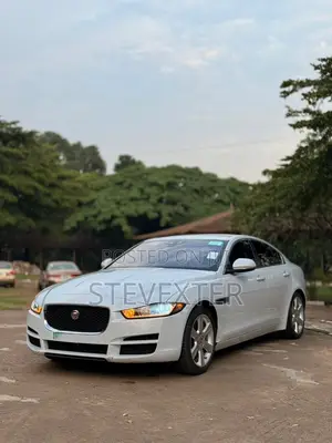 Jaguar XE 2017 White
