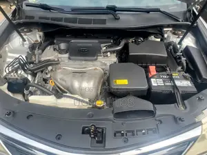 Toyota Camry XLE 4dr Sedan (2.5L 4cyl 6A) 2012 Silver