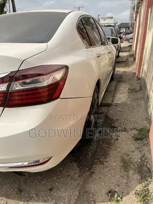 Honda Accord 2011 White