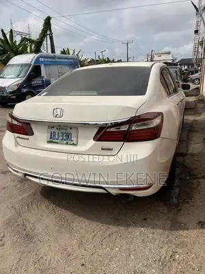 Honda Accord 2011 White