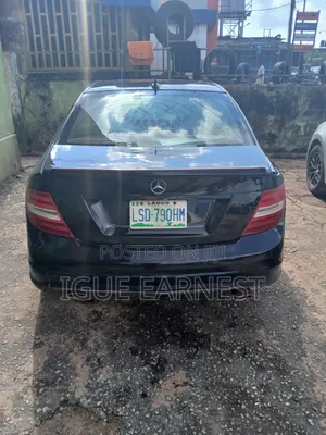 Mercedes-Benz C300 2004 Black