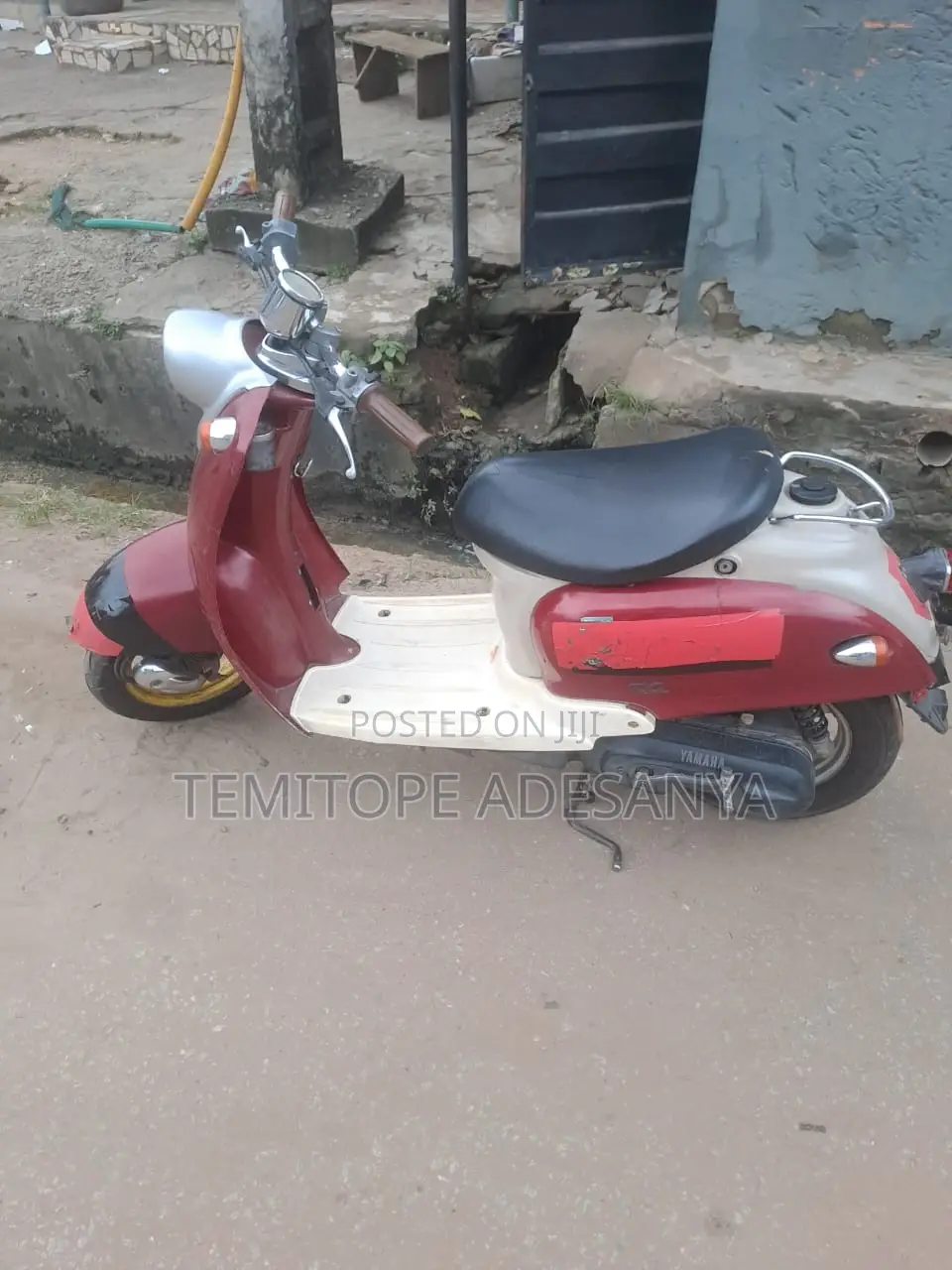 Yamaha 2002 Red