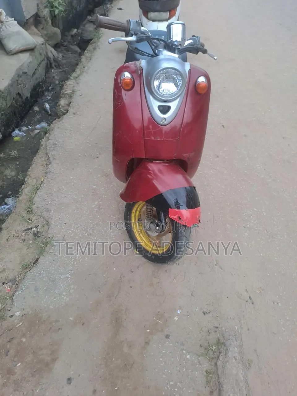 Yamaha 2002 Red