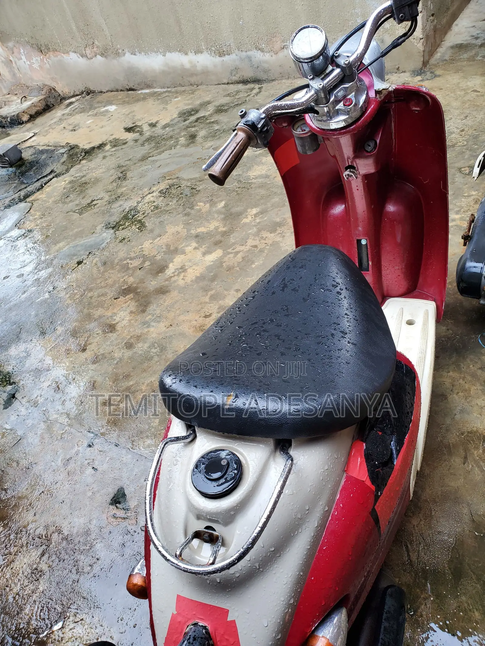 Yamaha 2002 Red