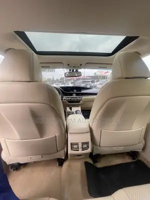 Lexus ES 350 FWD 2013 White